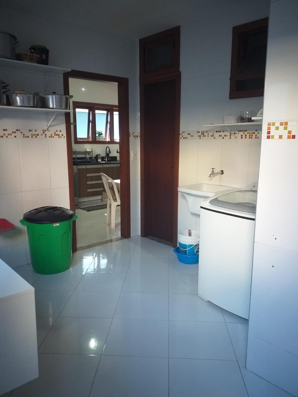 Linda Casa Com Piscina Em Interlagos Vila Velha Es Villa Екстериор снимка