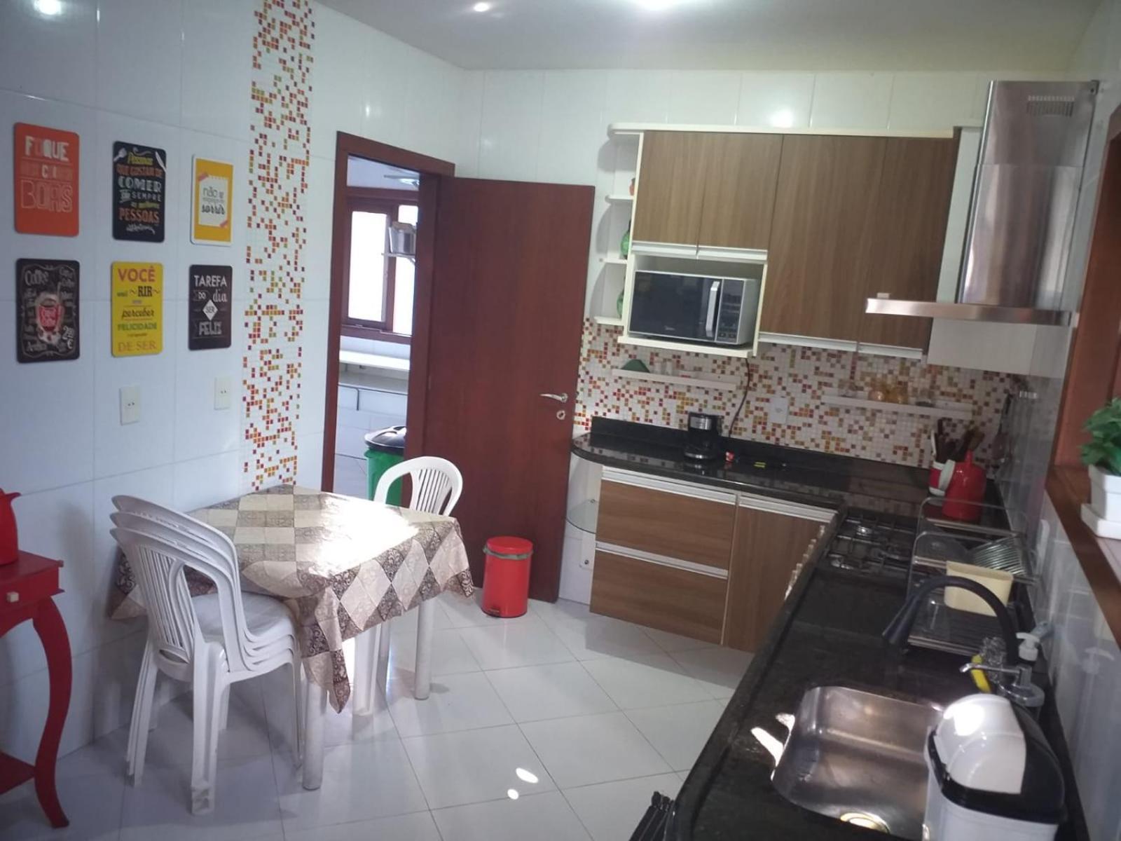 Linda Casa Com Piscina Em Interlagos Vila Velha Es Villa Екстериор снимка