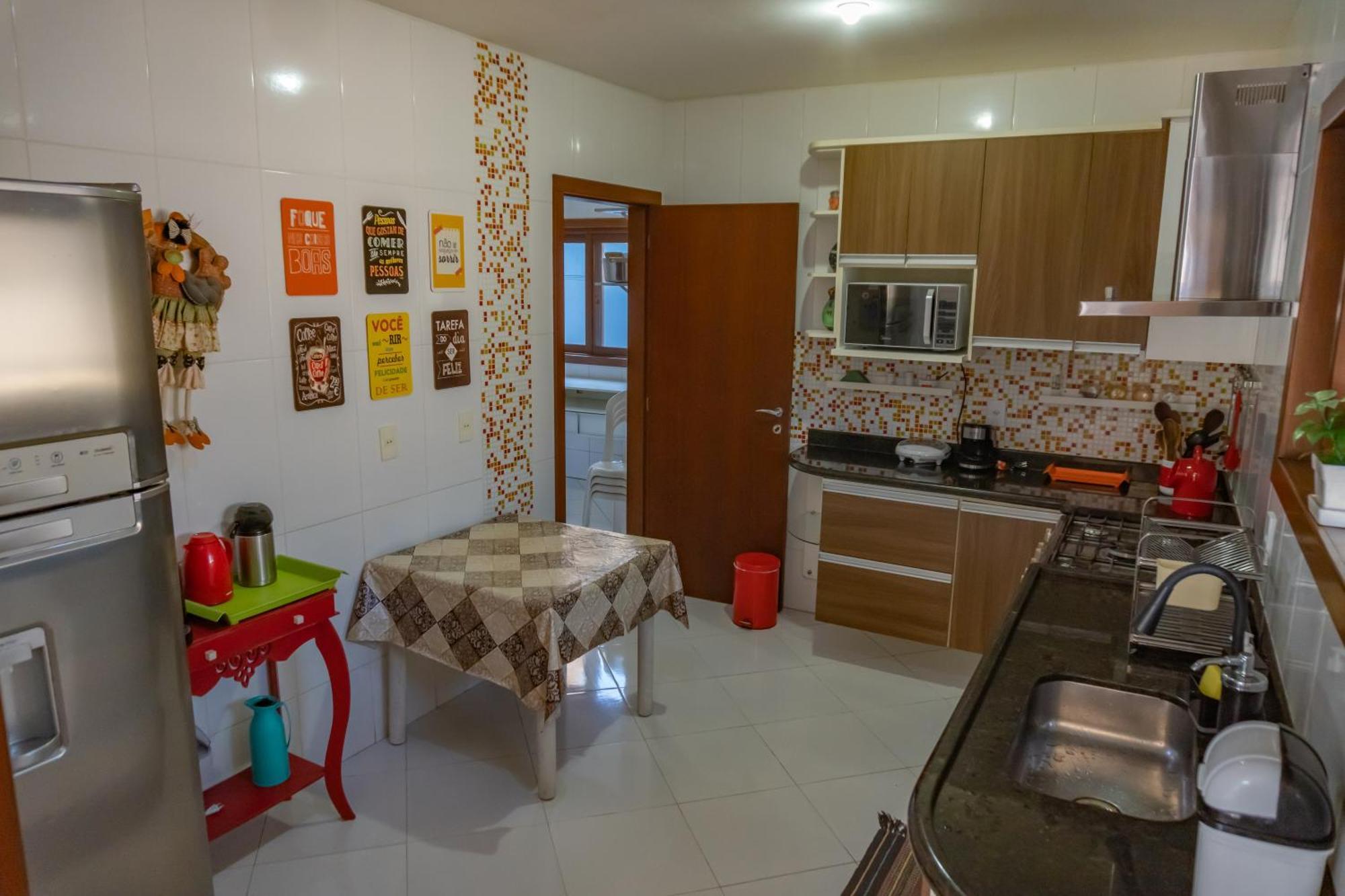 Linda Casa Com Piscina Em Interlagos Vila Velha Es Villa Екстериор снимка
